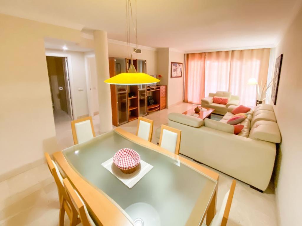 Apartamento En Los Patios De Santa Maria Golf Марбелья Экстерьер фото