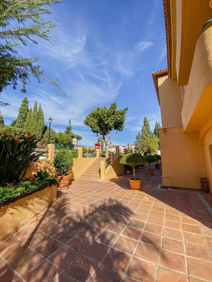 Apartamento En Los Patios De Santa Maria Golf Марбелья Экстерьер фото