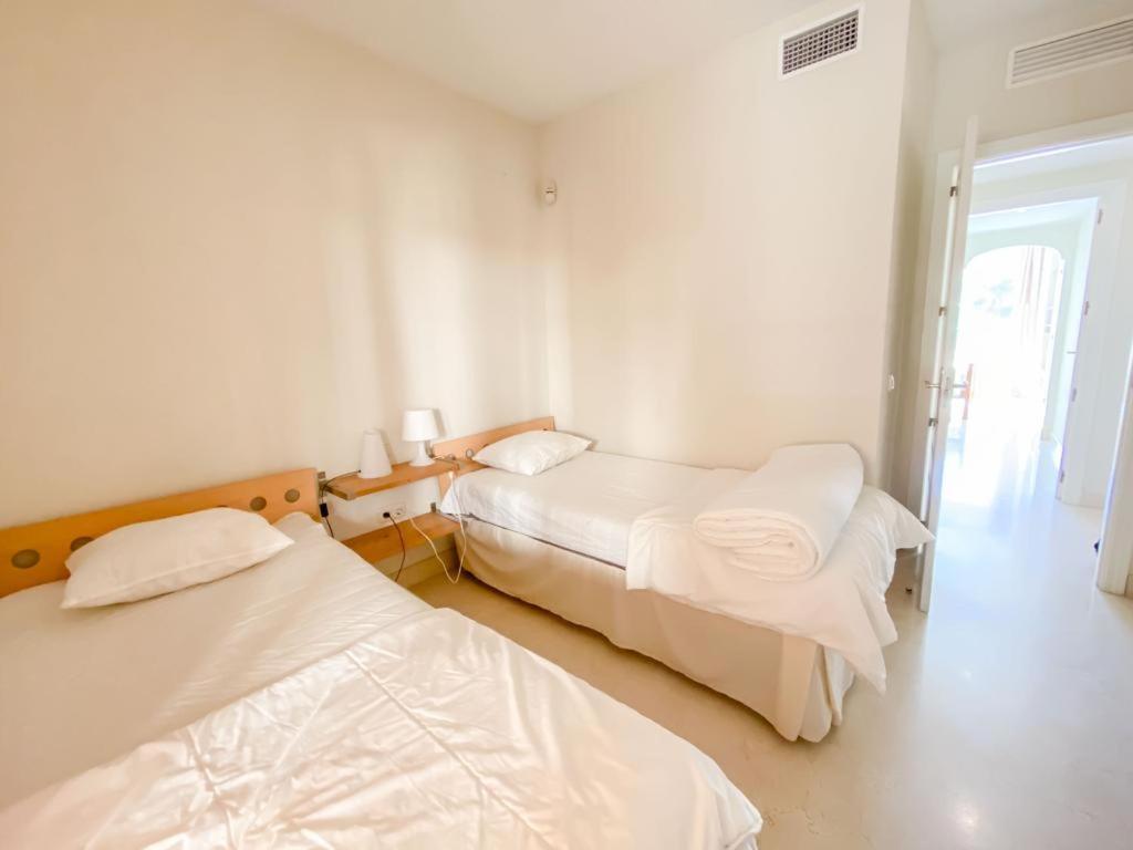 Apartamento En Los Patios De Santa Maria Golf Марбелья Экстерьер фото