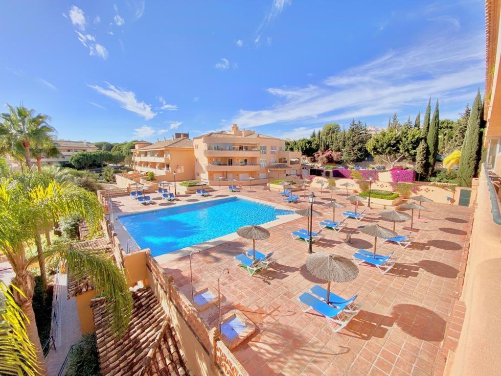 Apartamento En Los Patios De Santa Maria Golf Марбелья Экстерьер фото