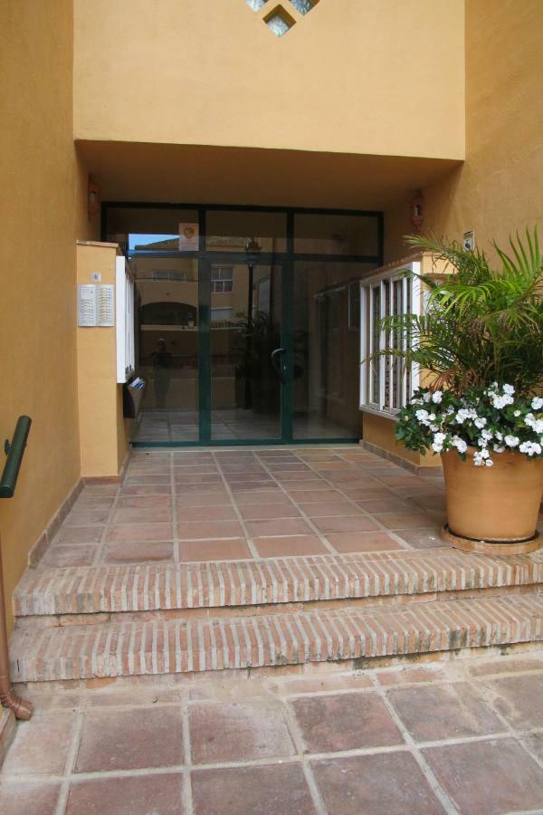 Apartamento En Los Patios De Santa Maria Golf Марбелья Экстерьер фото