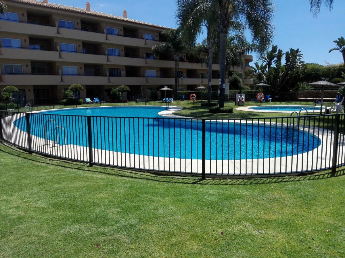 Apartamento En Los Patios De Santa Maria Golf Марбелья Экстерьер фото